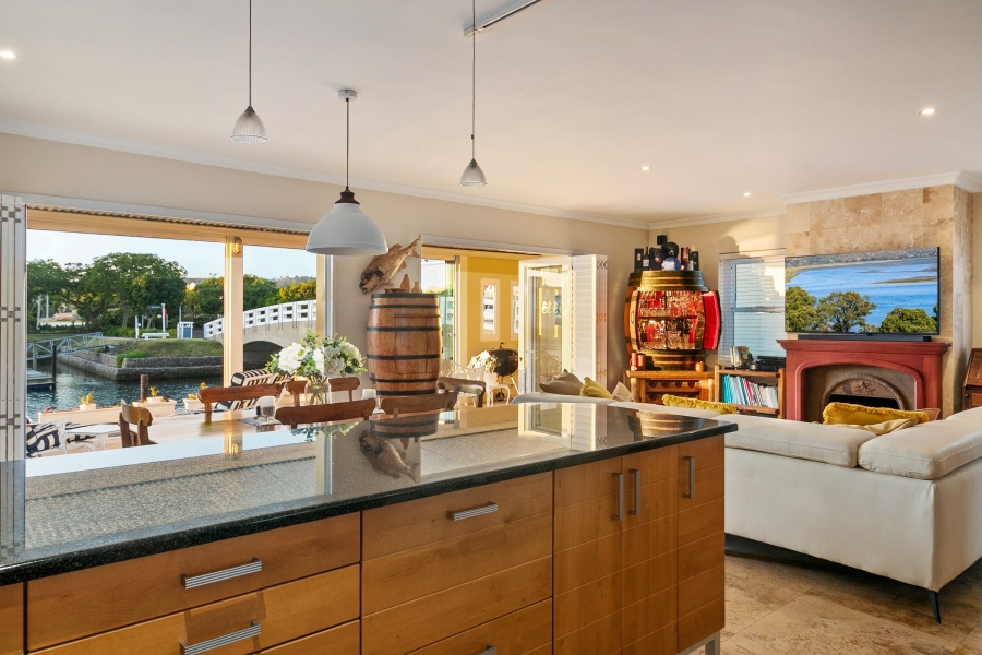 4 Bedroom Property for Sale in Thesen Islands Western Cape